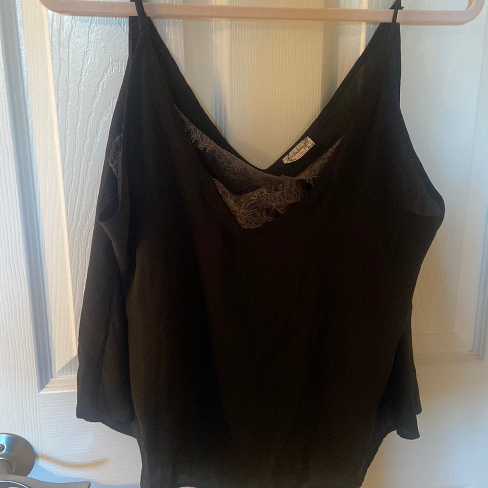 FREE PEOPLE Cropped Cami with attached lace bralette Size XS